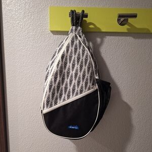 Kavu Black and White Sling Bag